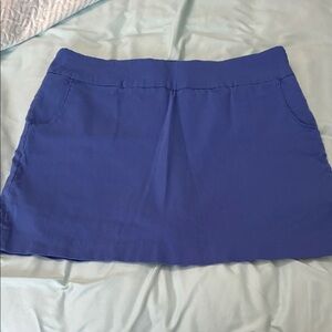 Zac & Rachel blue stretch skort with pockets. Size 12. Excellent condition